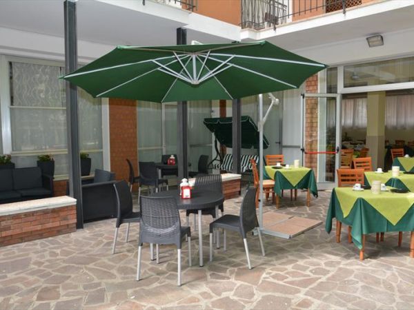 Hotel Week-End - foto 24546.jpg