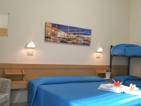 Hotel Week-End - foto 24561.jpg