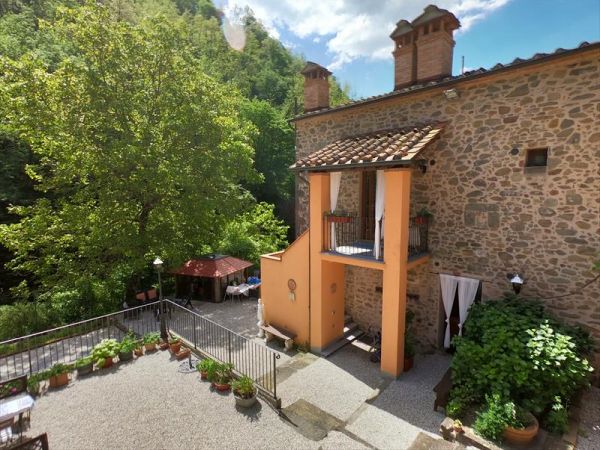 La Valle dei Castagni - foto 32247.jpg