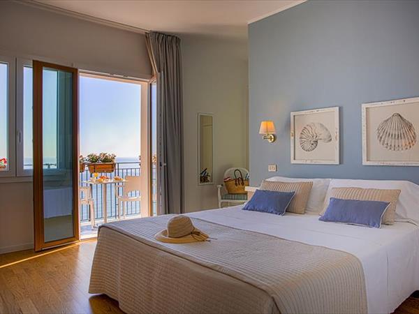 Hotel Punta Nord Est - foto 36146.jpg