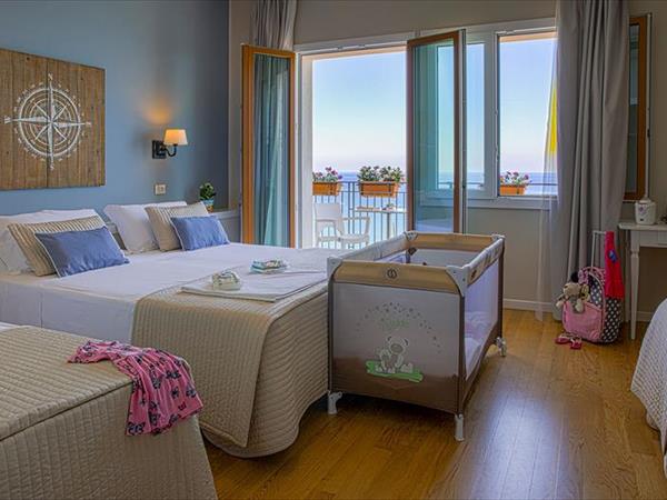 Hotel Punta Nord Est - foto 36147.jpg