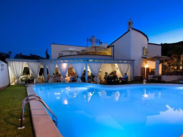 Family hotel Ristorante LAragosta