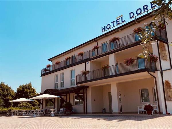 Family hotel Dor
