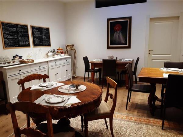 B&B S. Trinit 18 Suites & Rooms