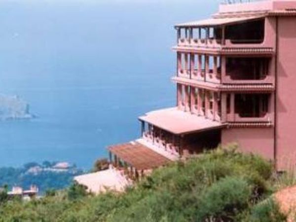 Residence Pietre Rosse - Centola (SA)