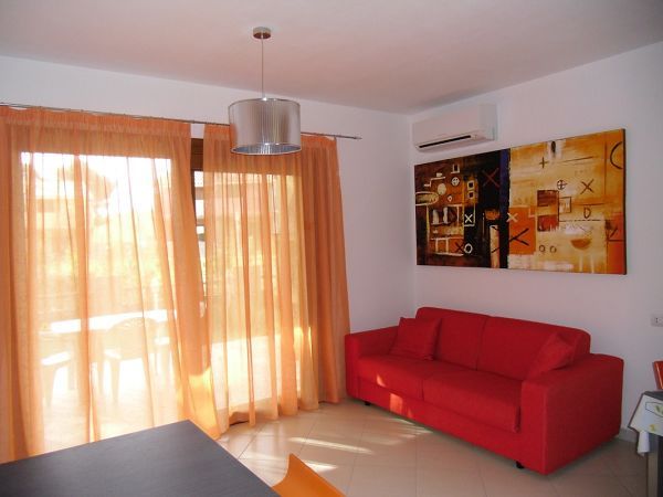 Casa Viola - Sant'Anna Arresi (CI)