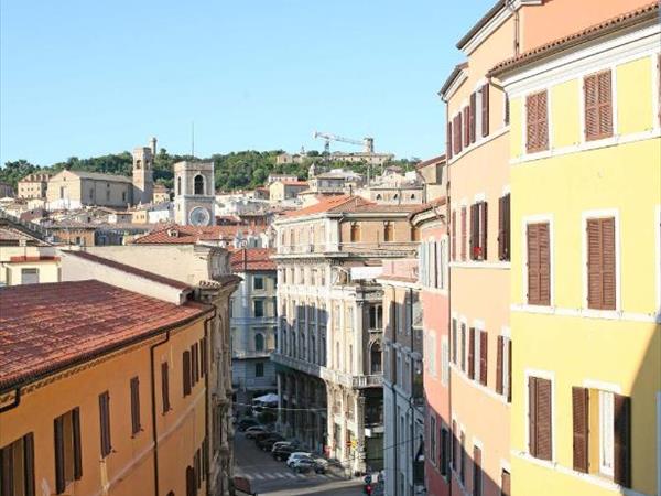Camera con Vista - Ancona (AN)