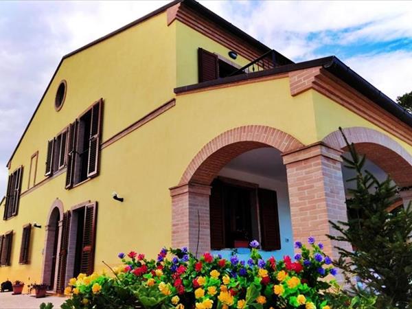 IL VILLAGGIO DELLE FATE - Macerata (MC)