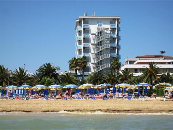 Family hotel King - Alba Adriatica (TE)