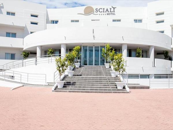 Family hotel Scial