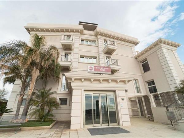 Best Western Plus Hotel Perla Del Porto