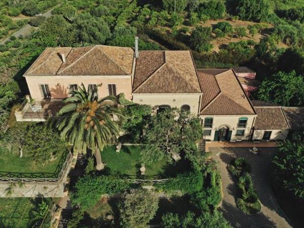 Antico Borgo Etneo Agriturismo