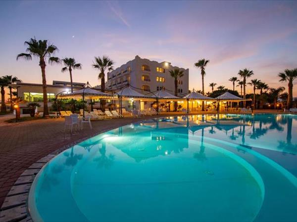 Family hotel Baia Doro